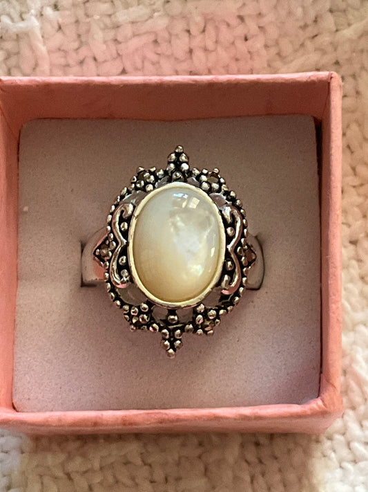 VTG Mother of Pearl Ring